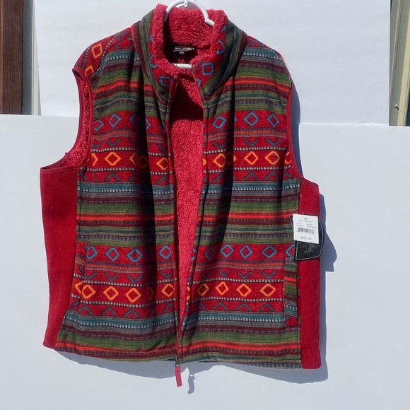 SOLD Jane Ashley Cozy Fleece Vest - Picture 3 of 7